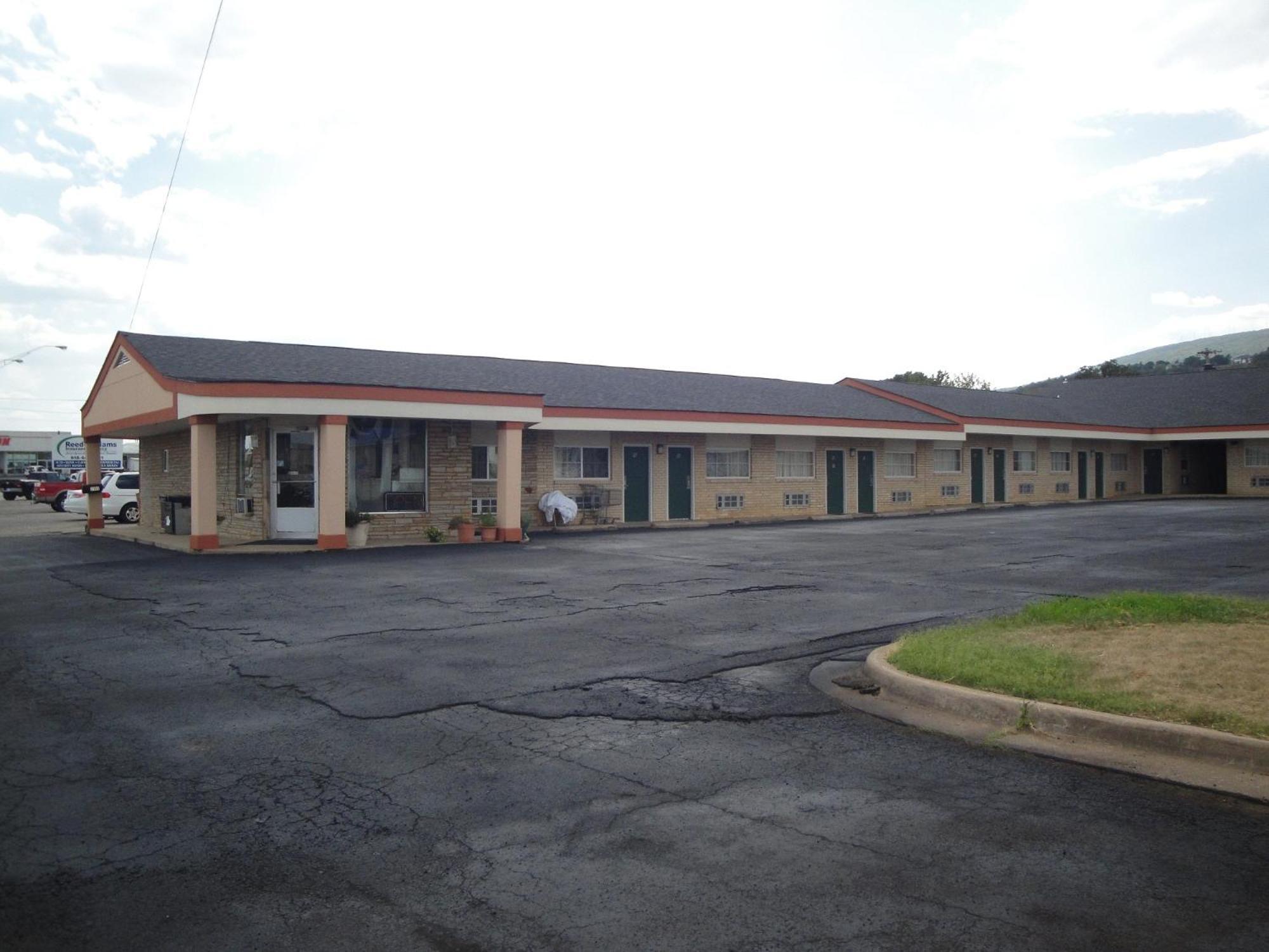 Poteau Inn Exterior foto